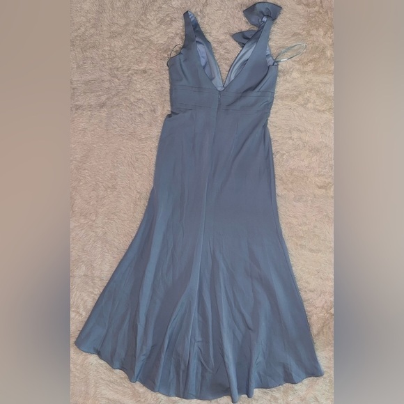 NEW Mac Duggal Bow Shoulder V-Neck sleeveless powder blue Gown Size 12 - Picture 3 of 6